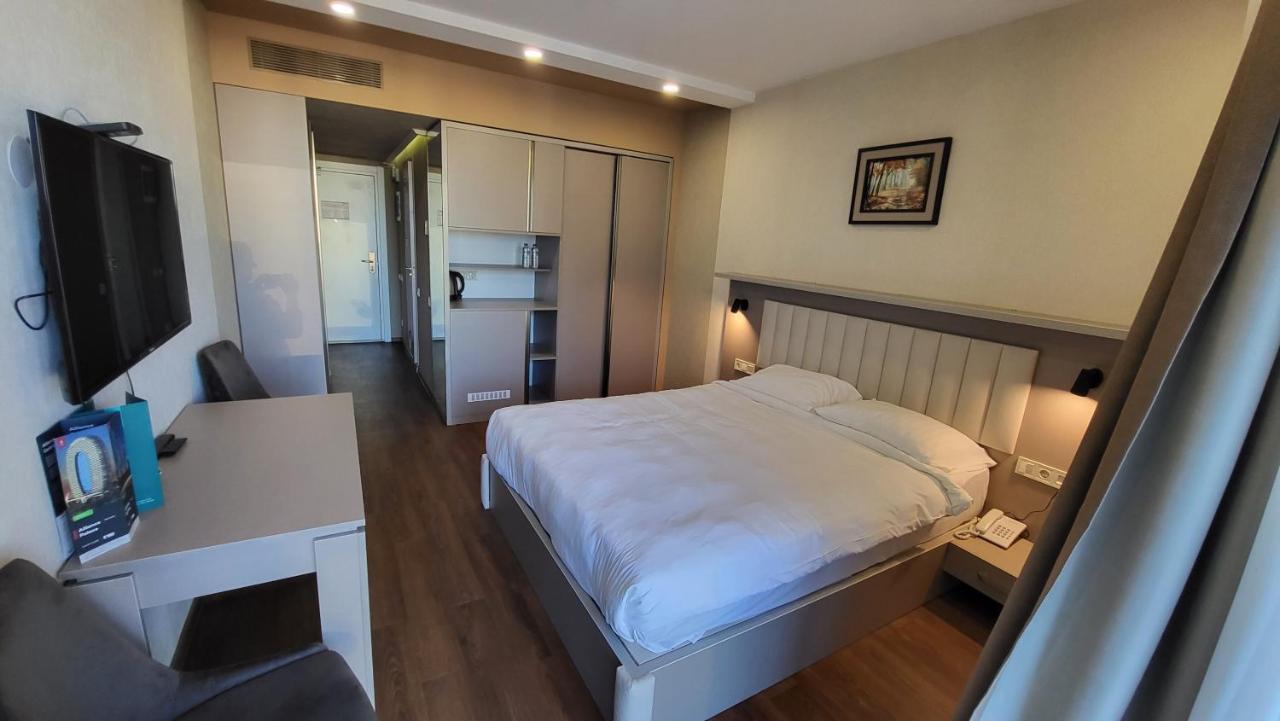 Black Sea Apartments Alliance Palace Batoemi Buitenkant foto