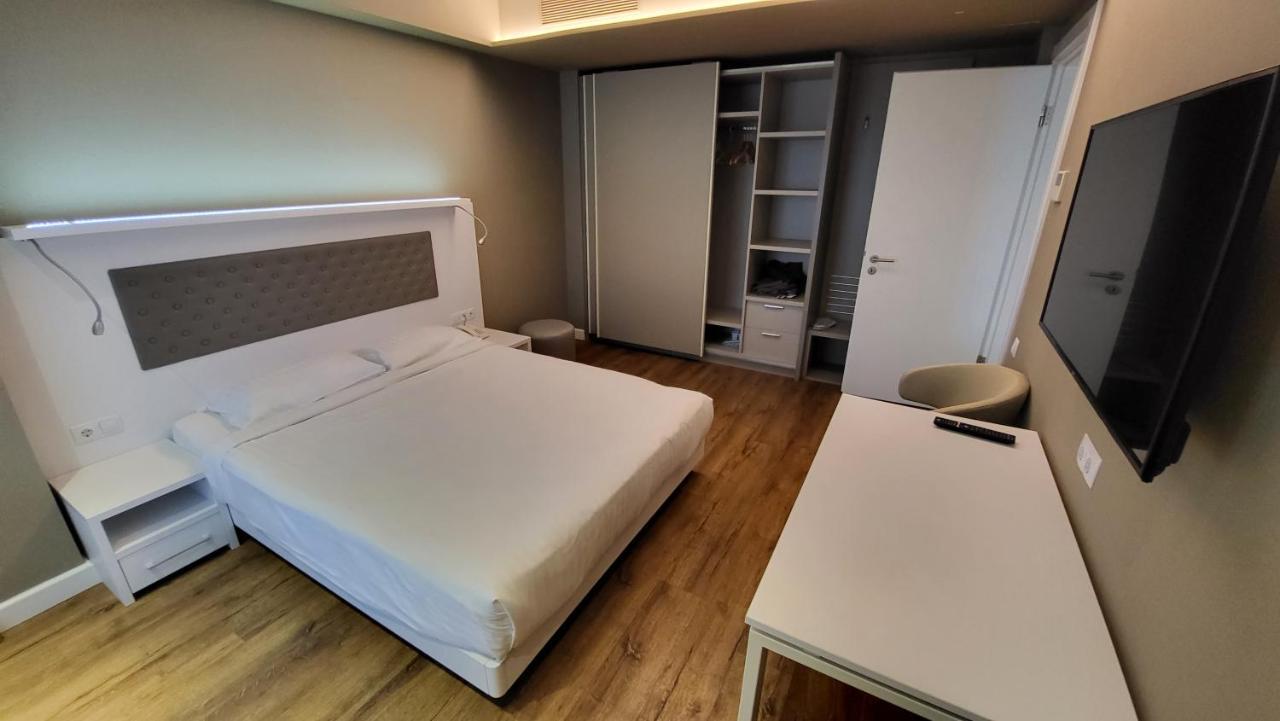 Black Sea Apartments Alliance Palace Batoemi Buitenkant foto