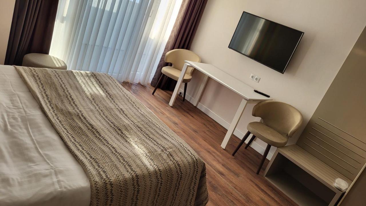 Black Sea Apartments Alliance Palace Batoemi Buitenkant foto